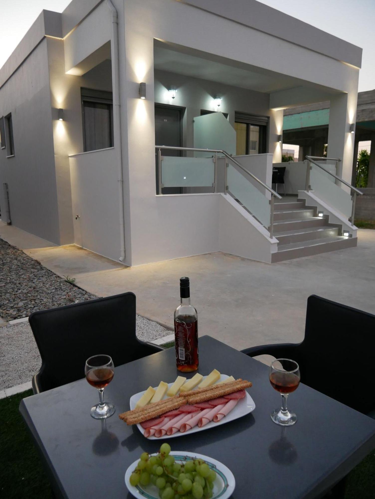 Agia Marina Erotokritos Studios מראה חיצוני תמונה