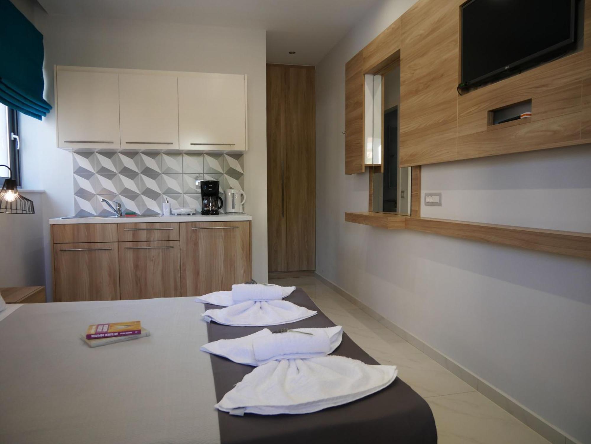 Agia Marina Erotokritos Studios מראה חיצוני תמונה