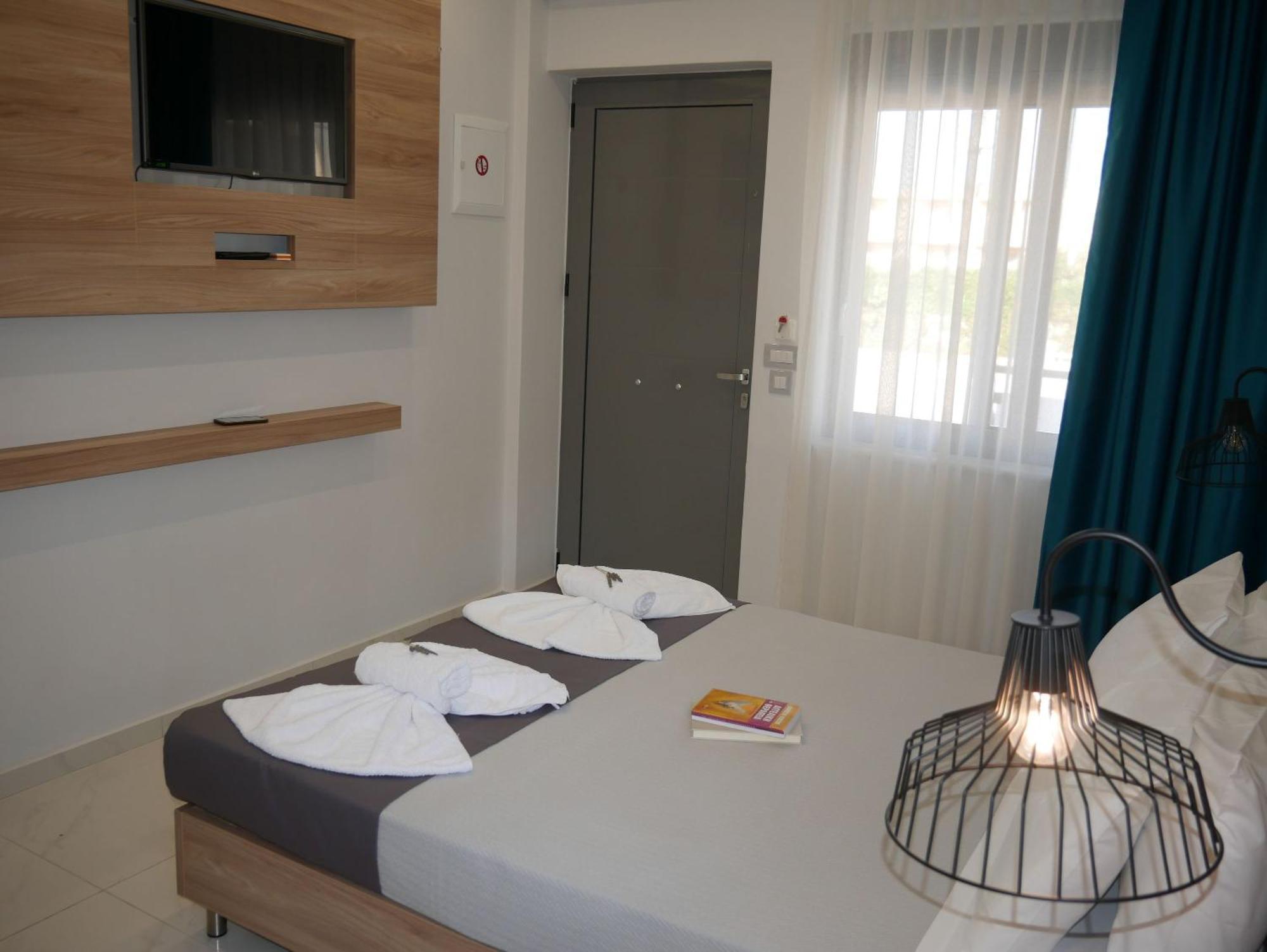 Agia Marina Erotokritos Studios מראה חיצוני תמונה