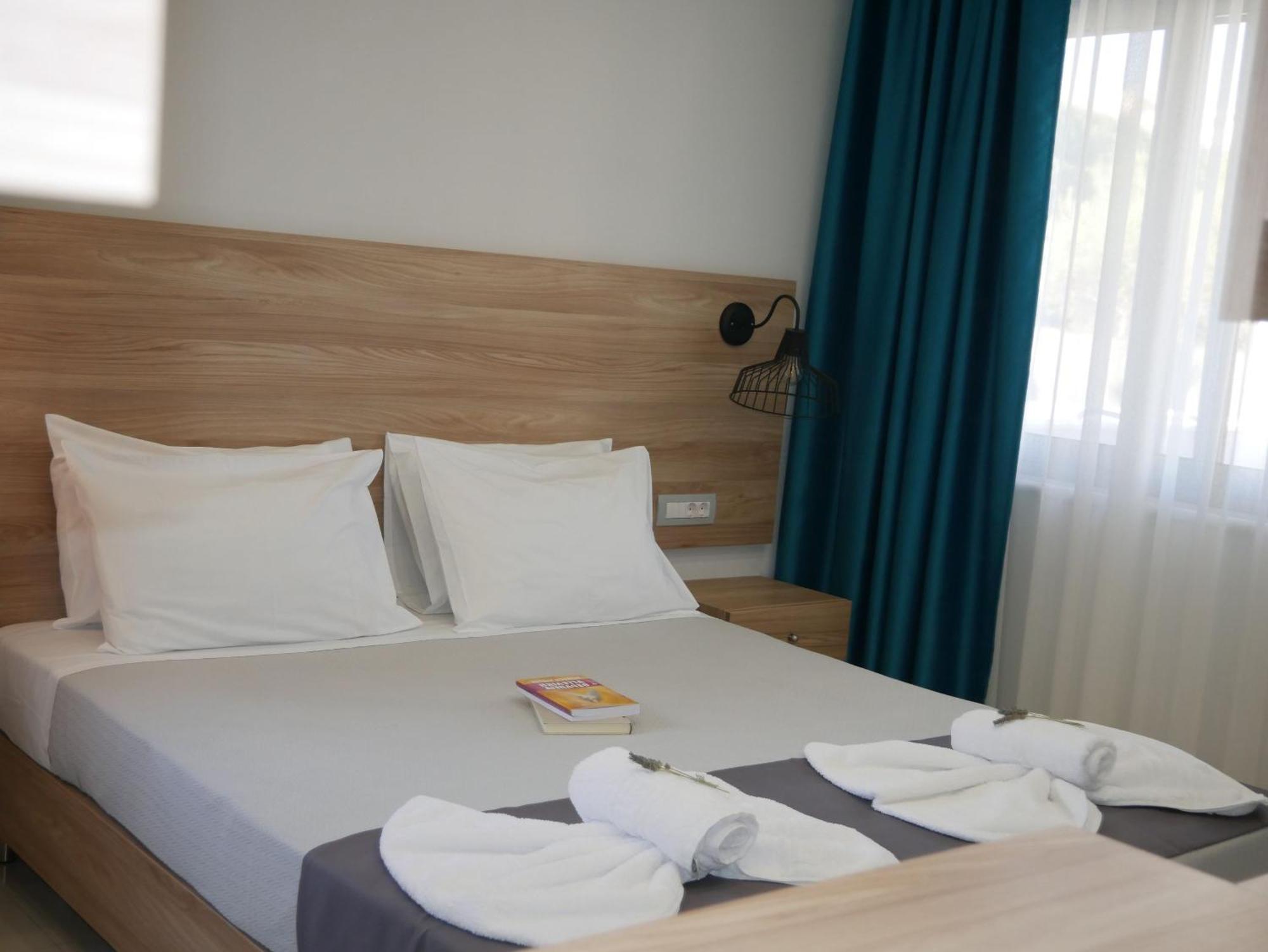 Agia Marina Erotokritos Studios מראה חיצוני תמונה